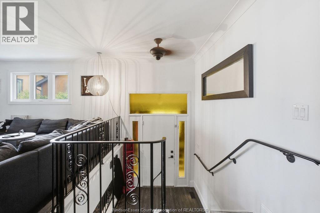 9952 ST CLAIR RD - 16