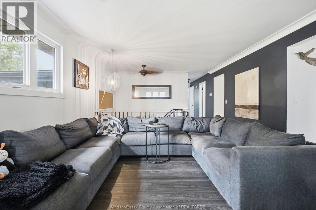 9952 ST CLAIR RD - 10