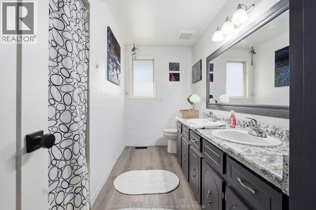 9952 ST CLAIR RD - 18