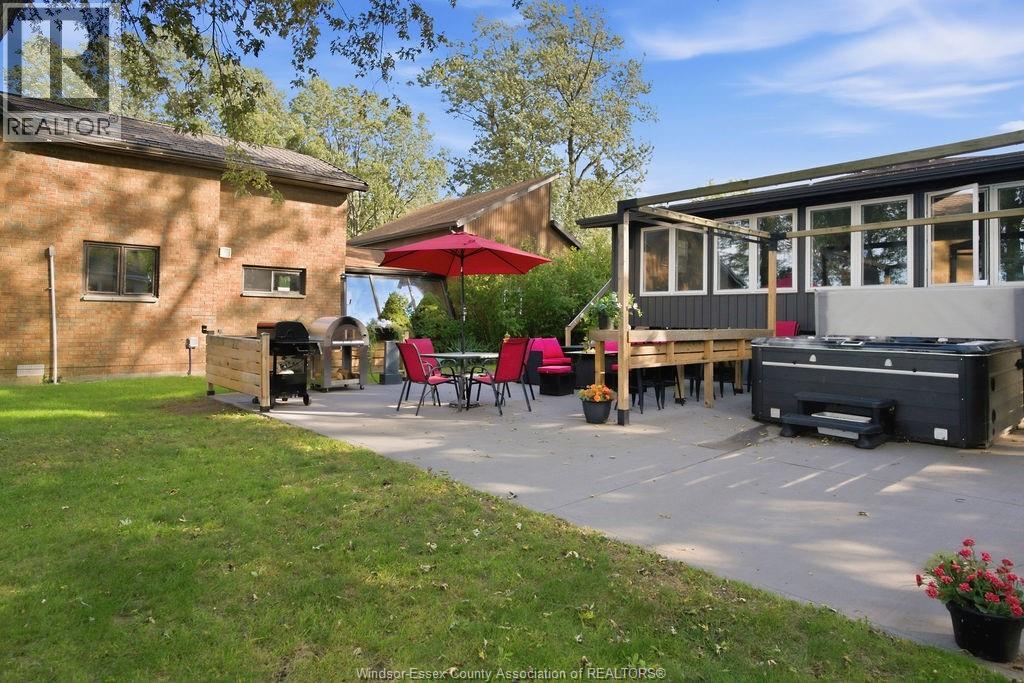 9952 ST CLAIR RD - 37
