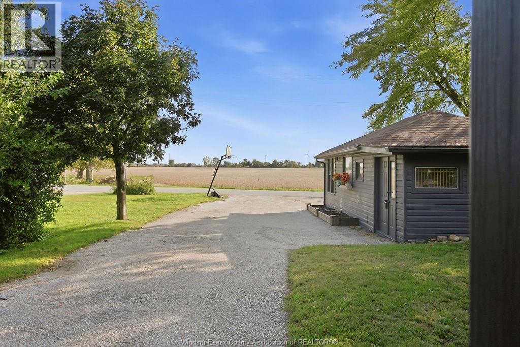 9952 ST CLAIR RD - 45