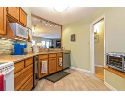 113 1442 Foster Street, White Rock, BC V4B3X7 Photo 10
