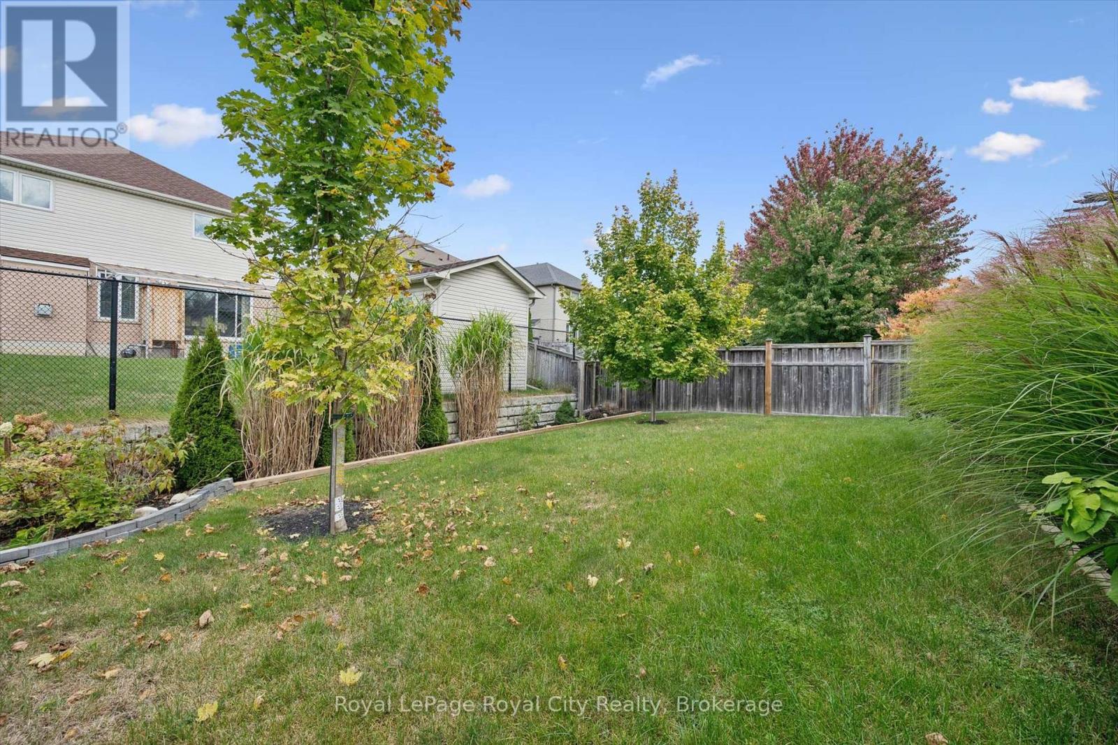 138 Flanders Road — photo 37