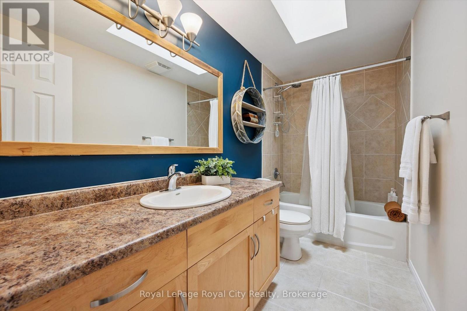 138 Flanders Road — photo 32