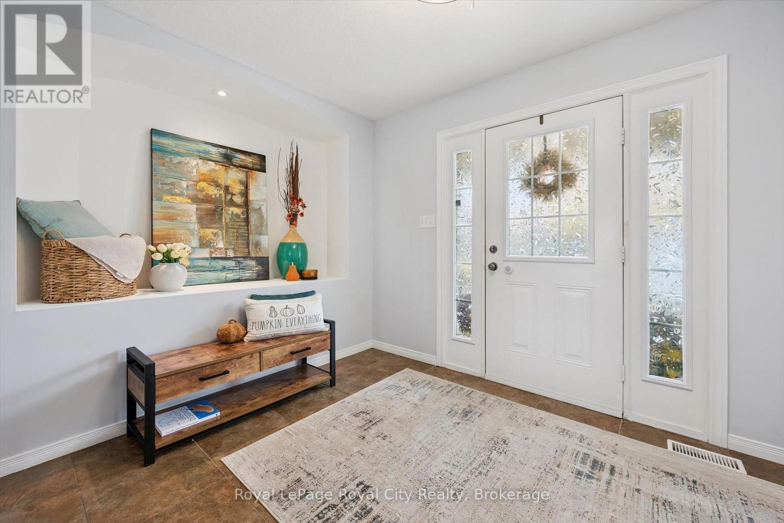 138 Flanders Road — photo 4