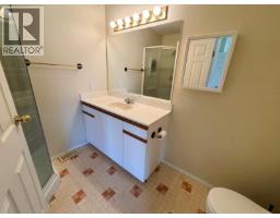 Primary Bedroom - 7633 16th Street, Grand Forks, BC V0H1H0 Photo 12