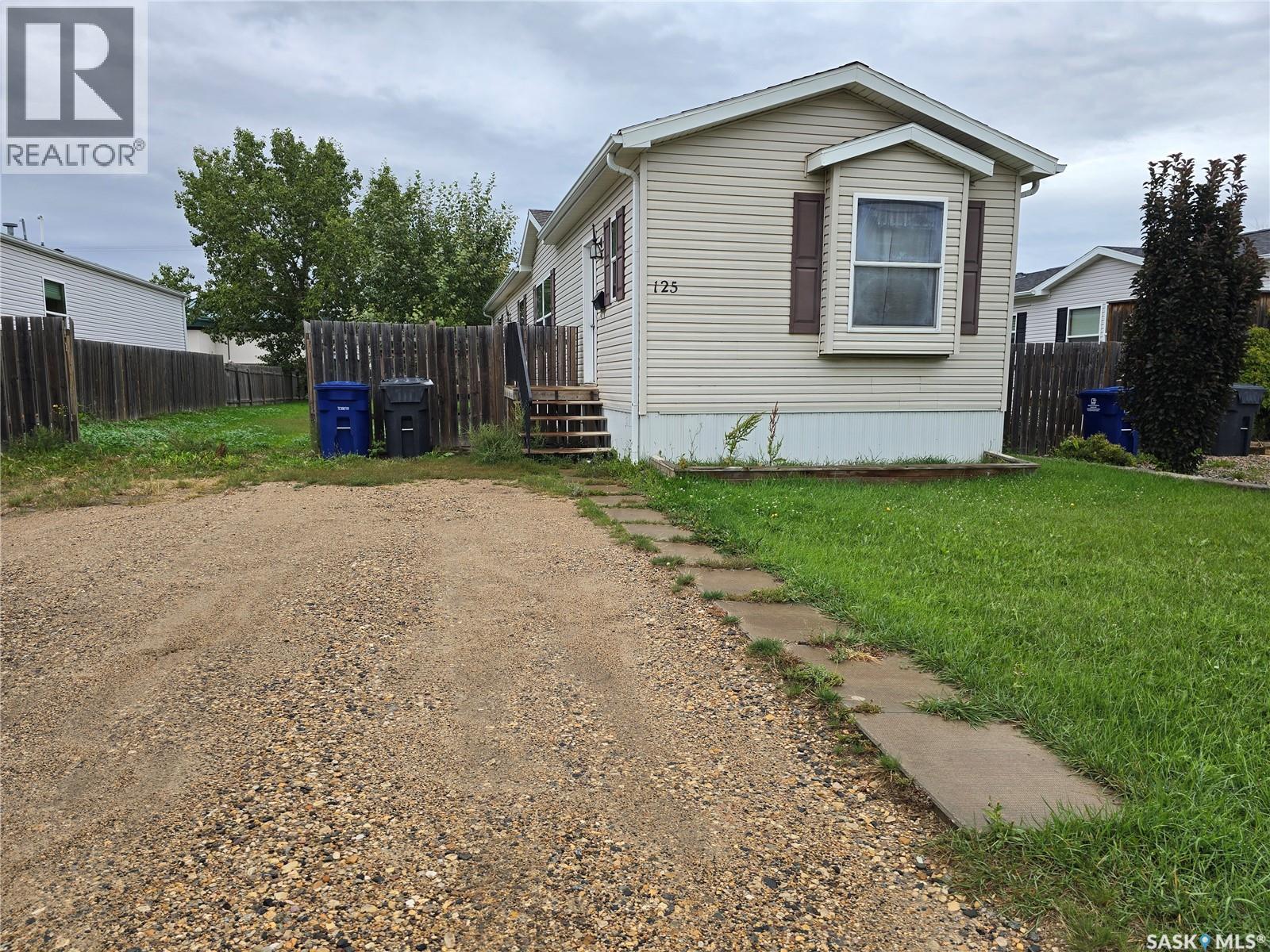 125 1st AVENUE SW, Weyburn