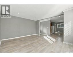 4pc Bathroom - 328 College Avenue E, Regina, SK S4N0V8 Photo 6