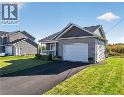 36 Luxor Drive, photo 3