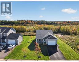 36 Luxor Drive, photo 4