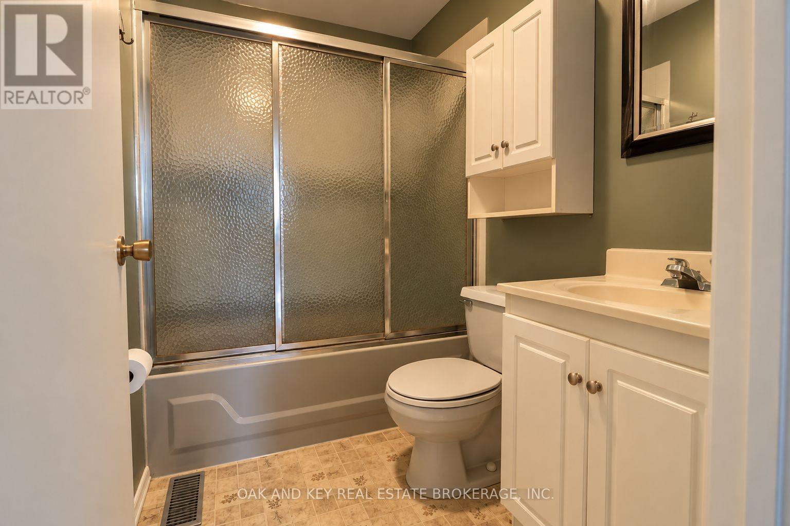 #40 825 DUNDALK DRIVE - Image 14