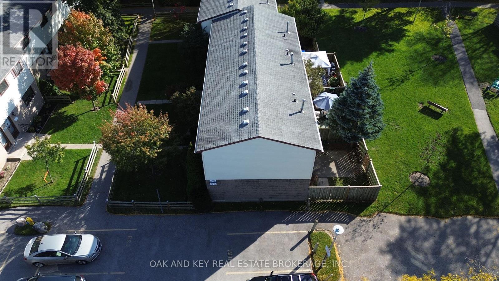 #40 825 DUNDALK DRIVE - 25