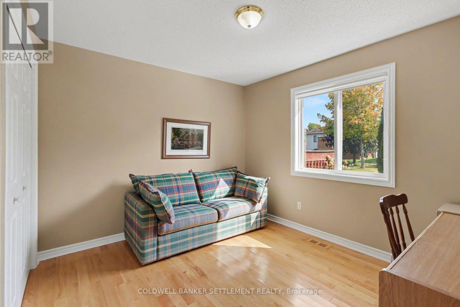 16 ANTONIO WAY - 22