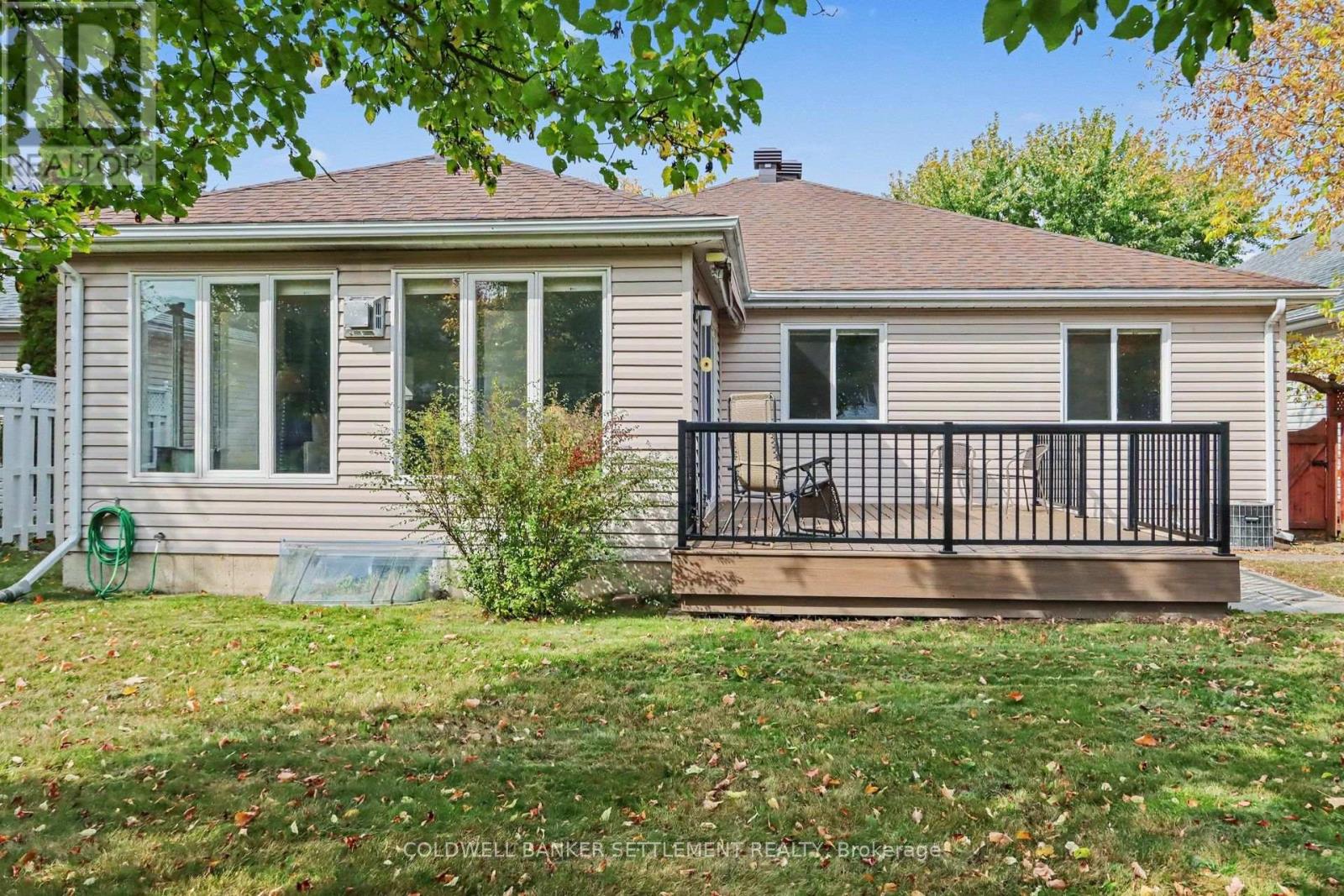 16 ANTONIO WAY - 27
