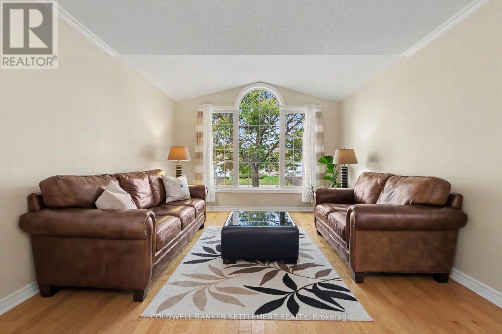 16 ANTONIO WAY - 6
