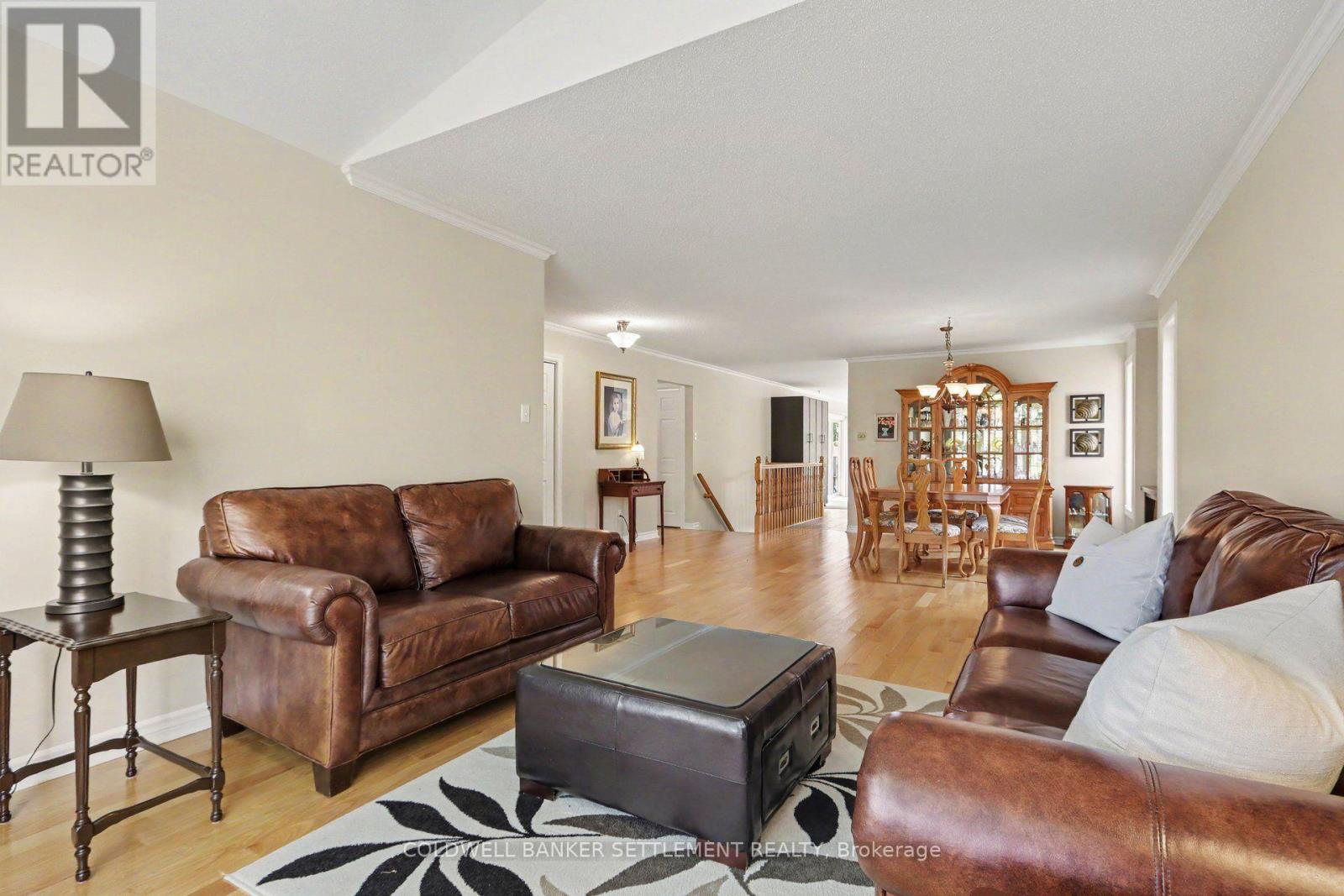 16 ANTONIO WAY - 7