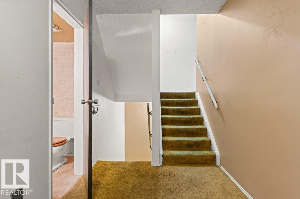 3022 108 ST NW - 11