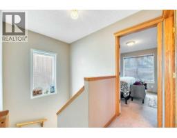 118 Tarington Close NE - photo 28