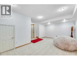 118 Tarington Close NE - photo 37