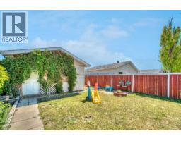 118 Tarington Close NE - photo 6