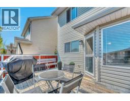118 Tarington Close NE - photo 5