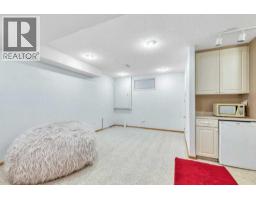 118 Tarington Close NE - photo 35