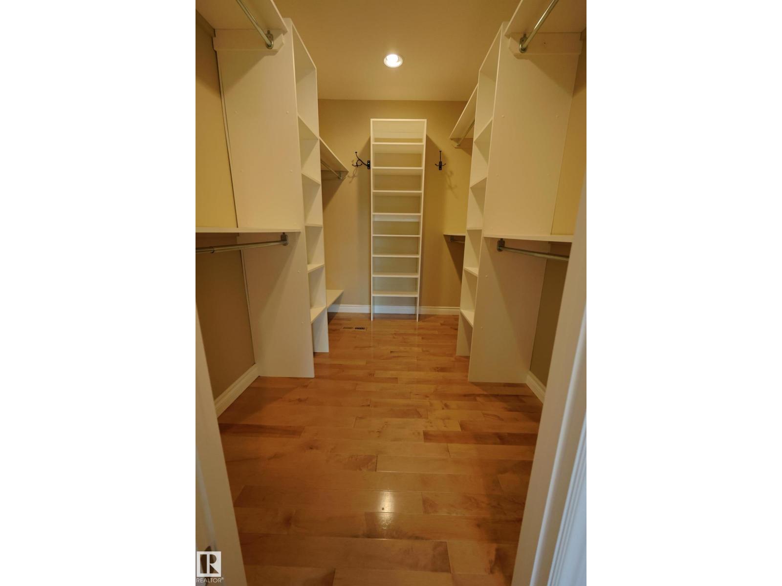 53 BUTTERFIELD CR - Image 37
