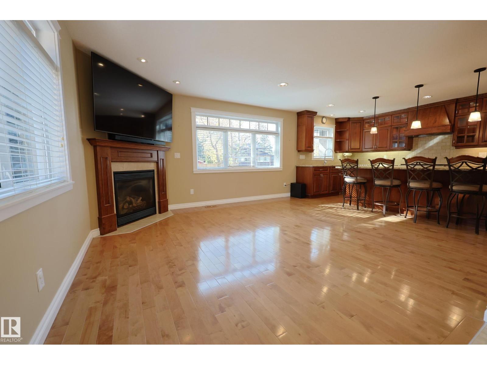 53 BUTTERFIELD CR - 11