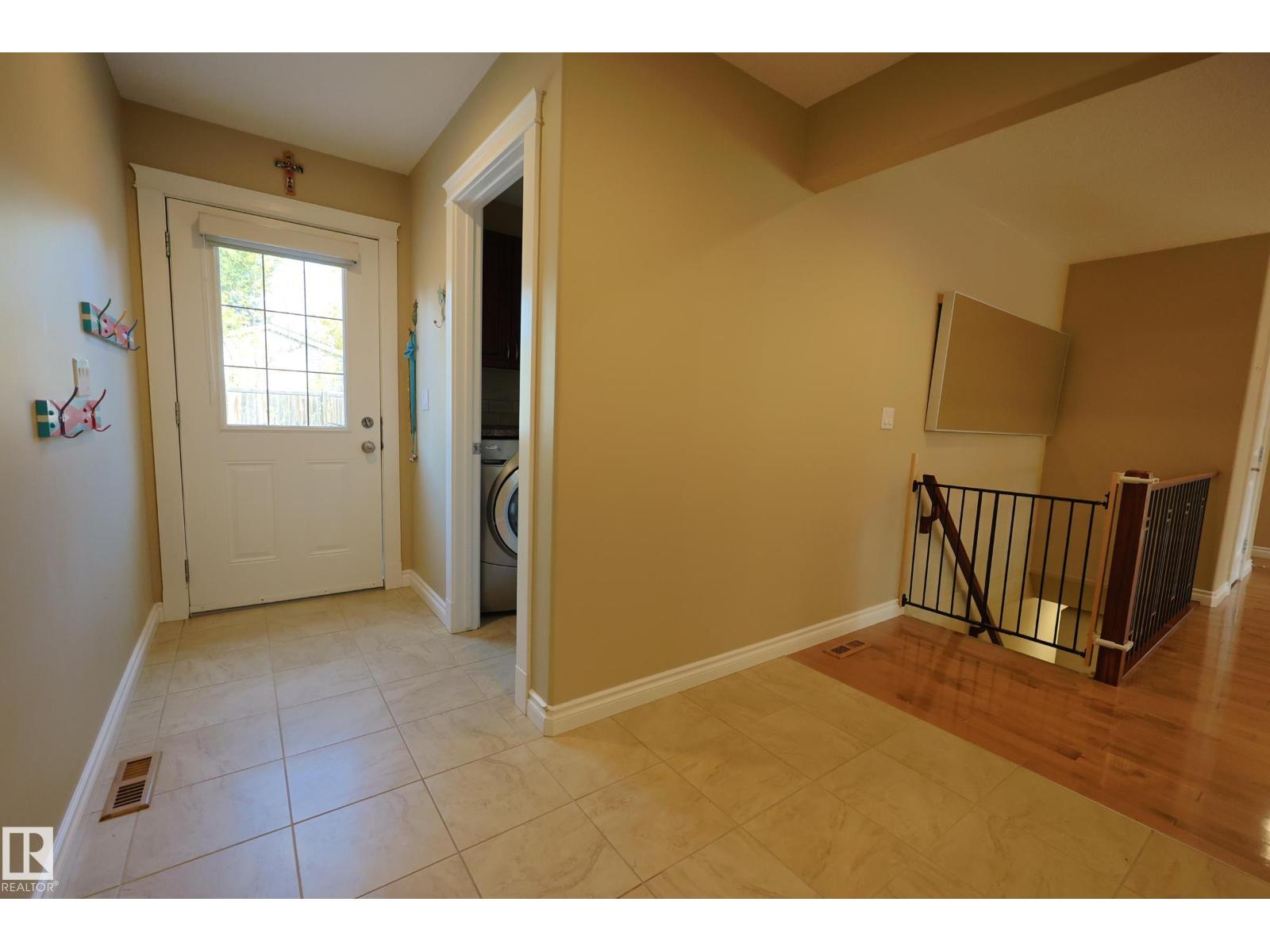 53 BUTTERFIELD CR - Image 26