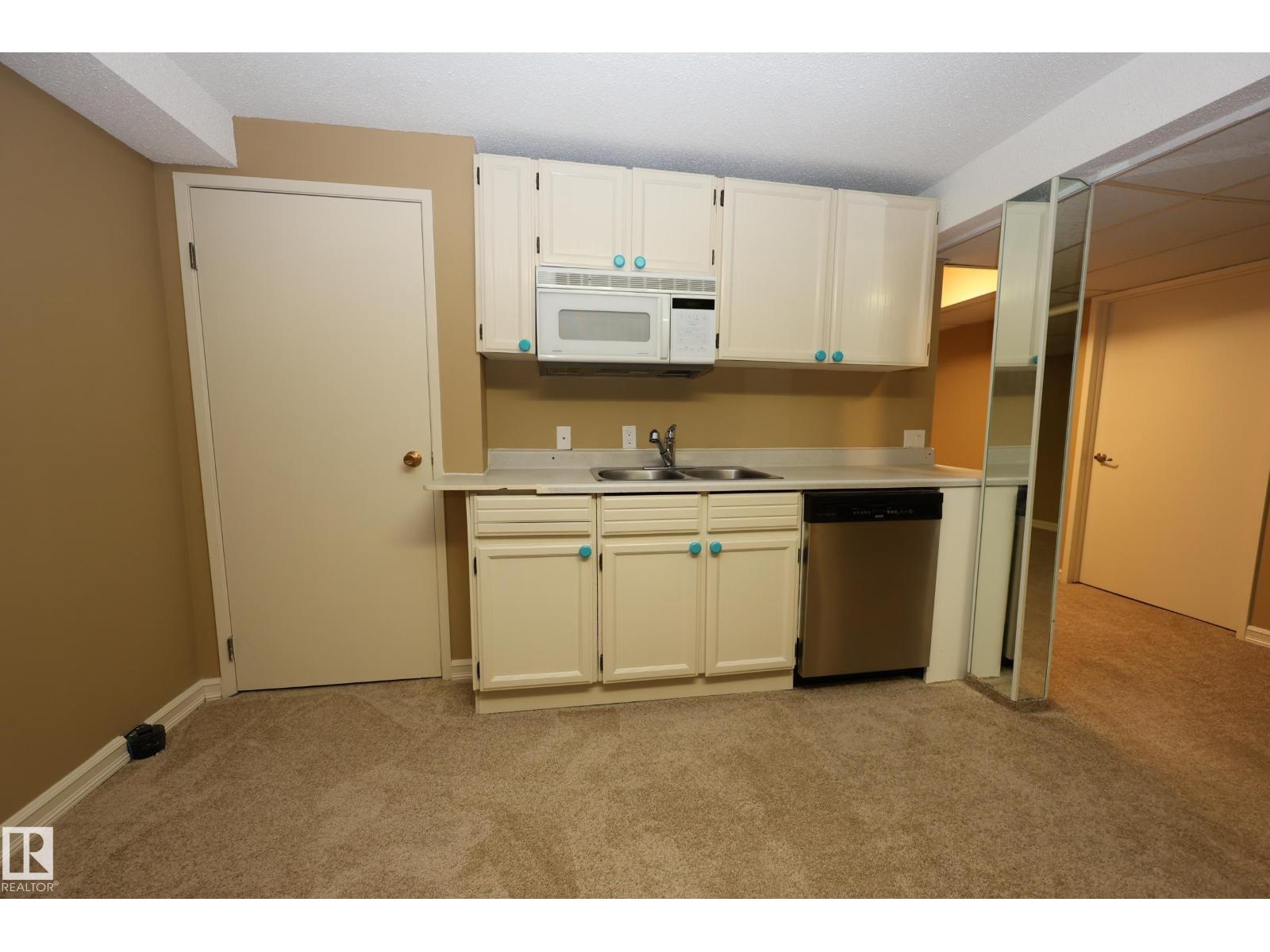 53 BUTTERFIELD CR - 44