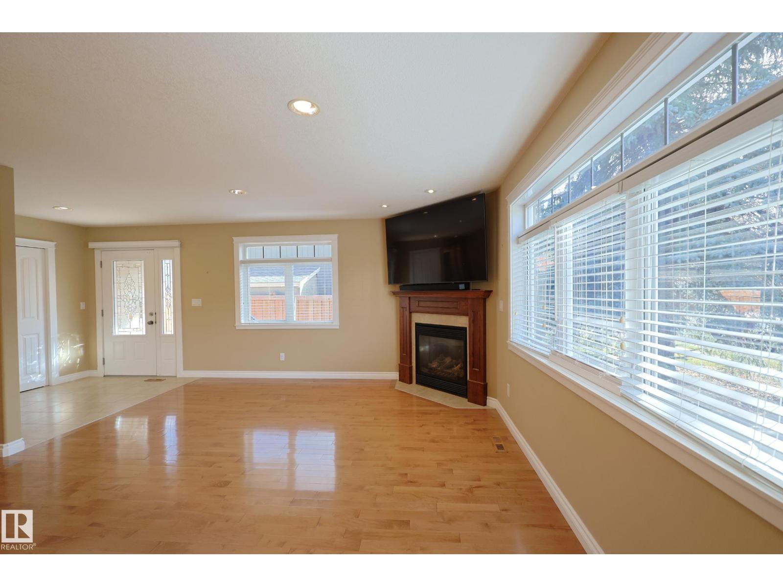 53 BUTTERFIELD CR - 14