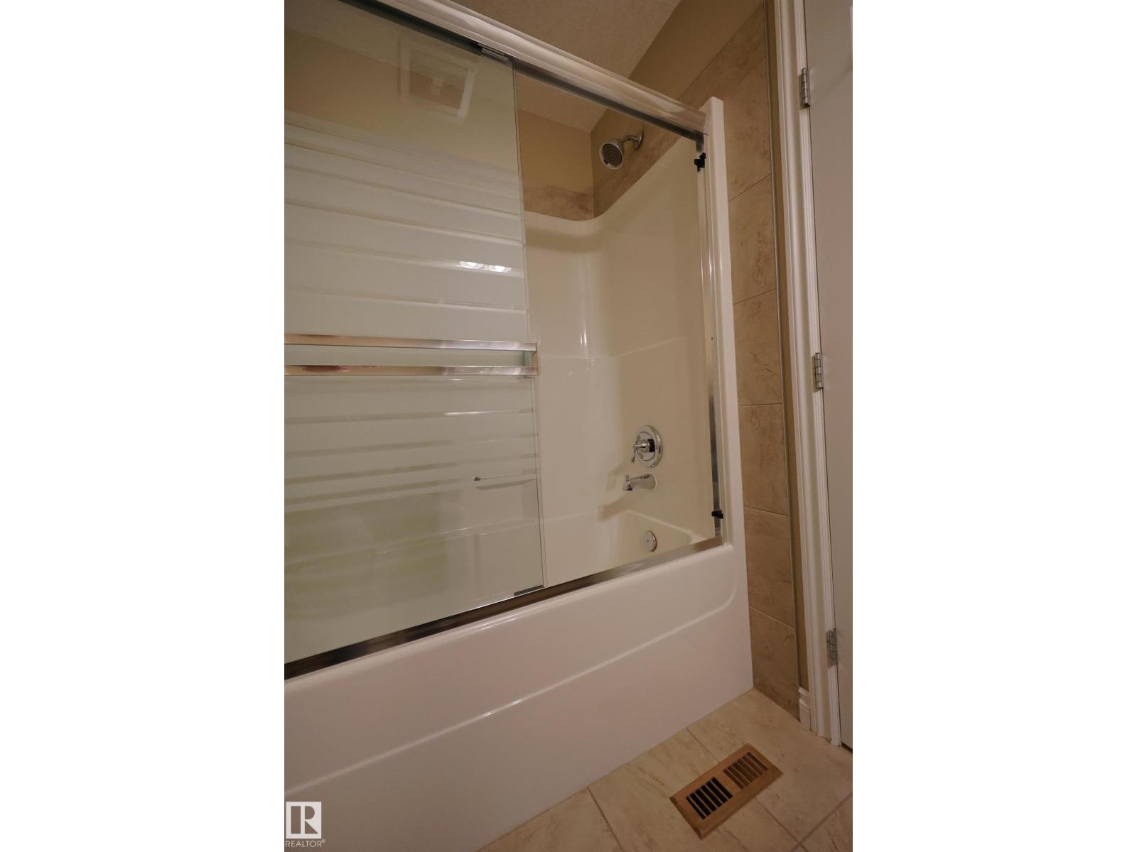 53 BUTTERFIELD CR - Image 34