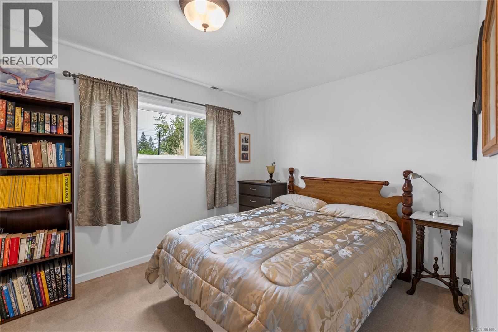 10842 Grandview Rd, Saltair - Image 1