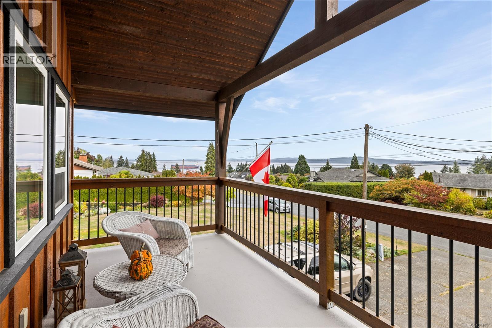 10842 Grandview Rd, Saltair - Image 1