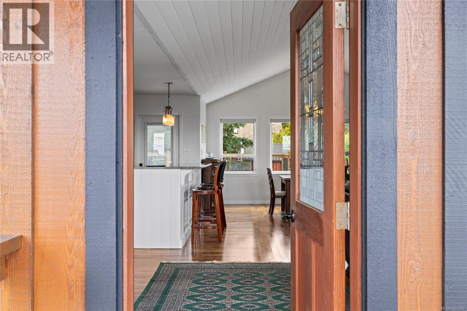 10842 Grandview Rd, Saltair - Image 1