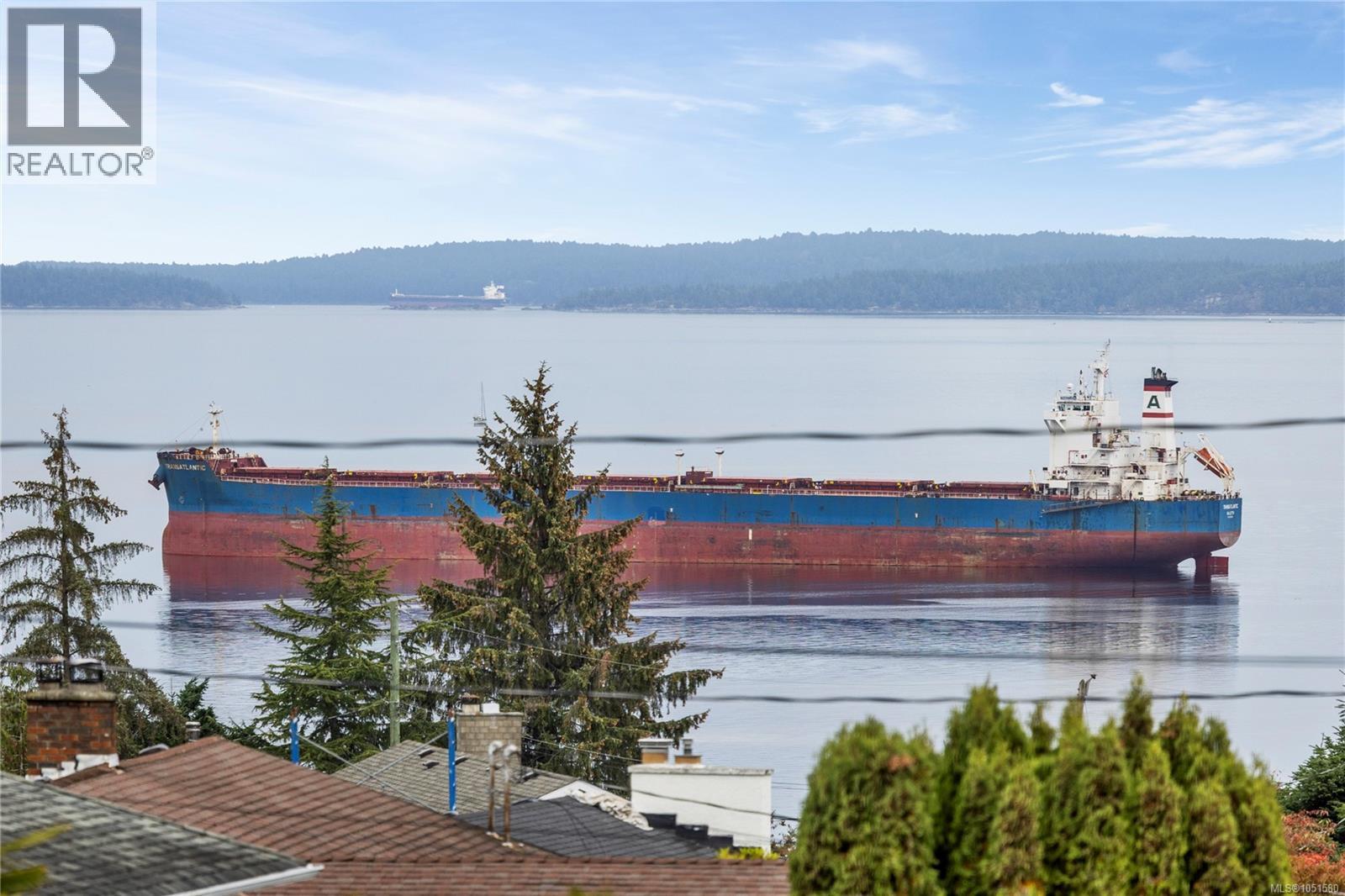 10842 Grandview Rd, Saltair - Image 1