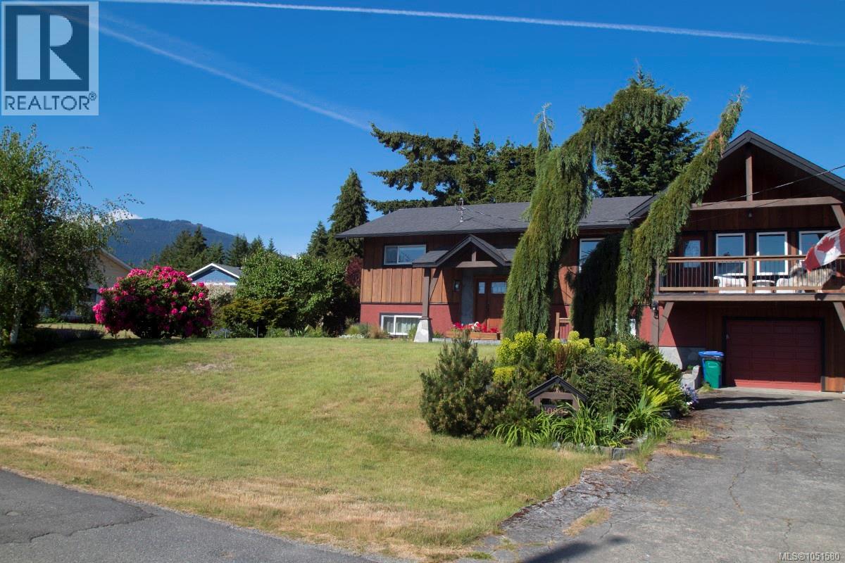 10842 Grandview Rd, Saltair - Image 1