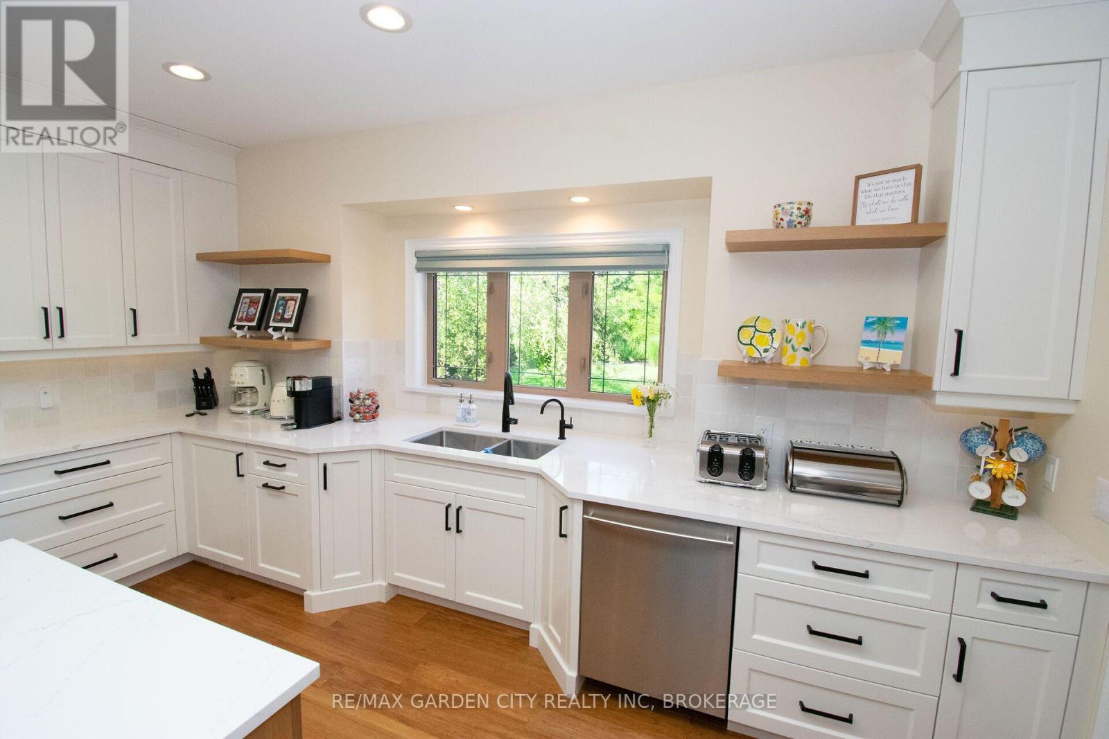 12 POWER GLEN ROAD - 22