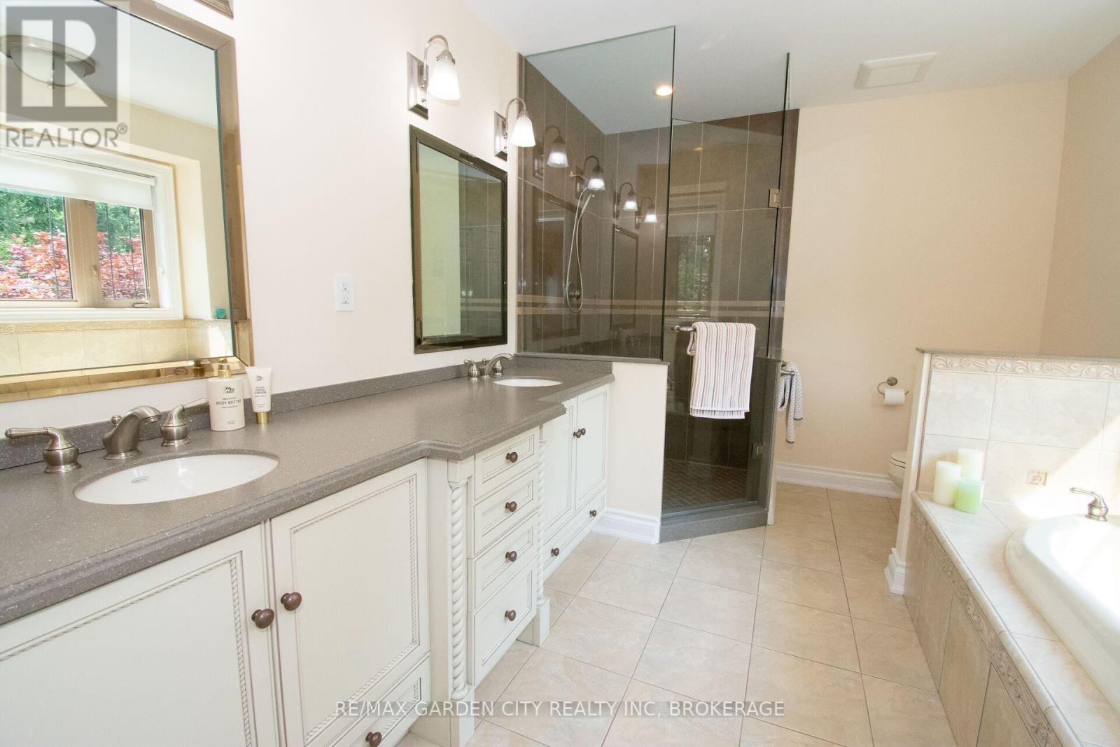 12 POWER GLEN ROAD - 25