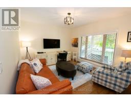 Foyer - 12 Power Glen Road, St  Catharines, ON L2R0E5 Photo 9
