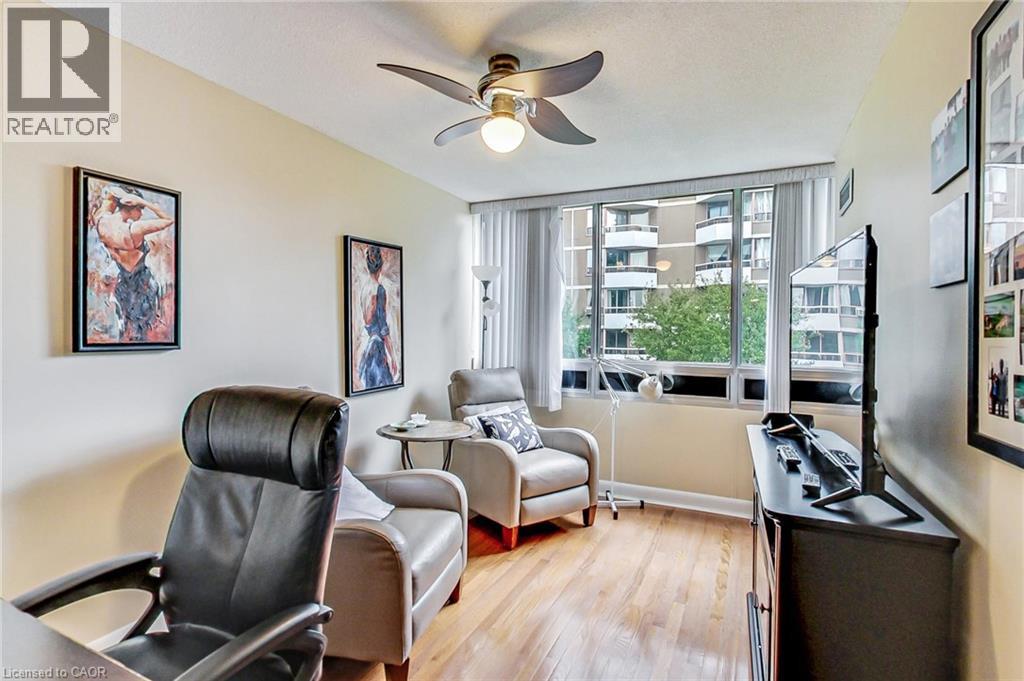 2185 Marine Drive — photo 14