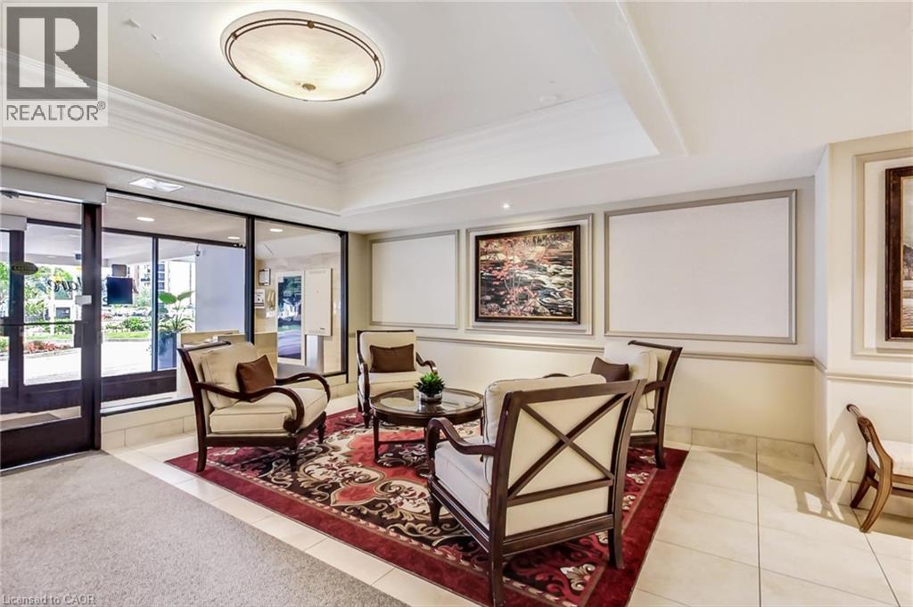 2185 Marine Drive — photo 2