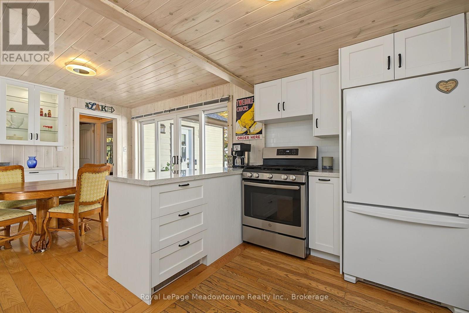 6 CHANNELVIEW ROAD - 10