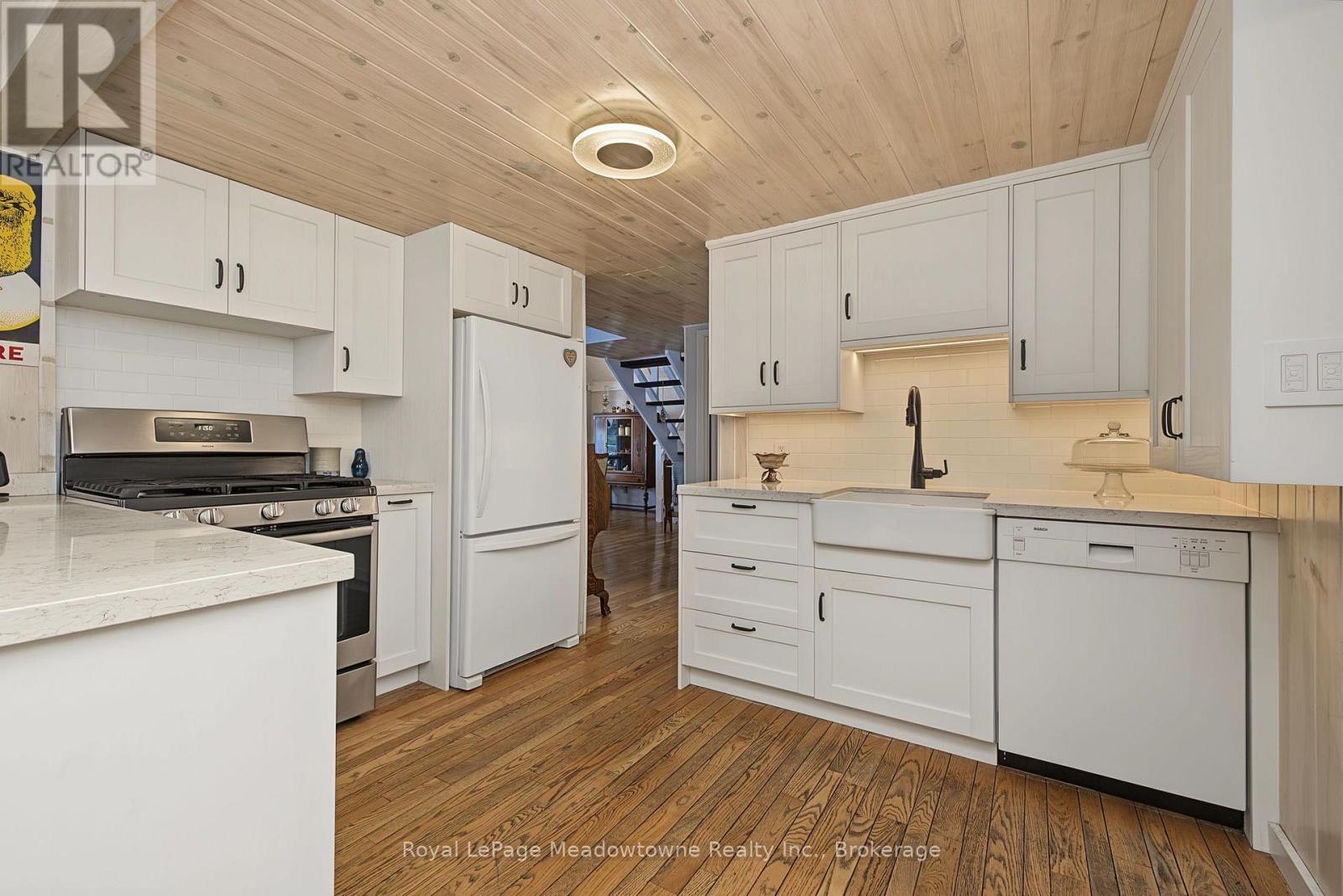 6 CHANNELVIEW ROAD - Image 9