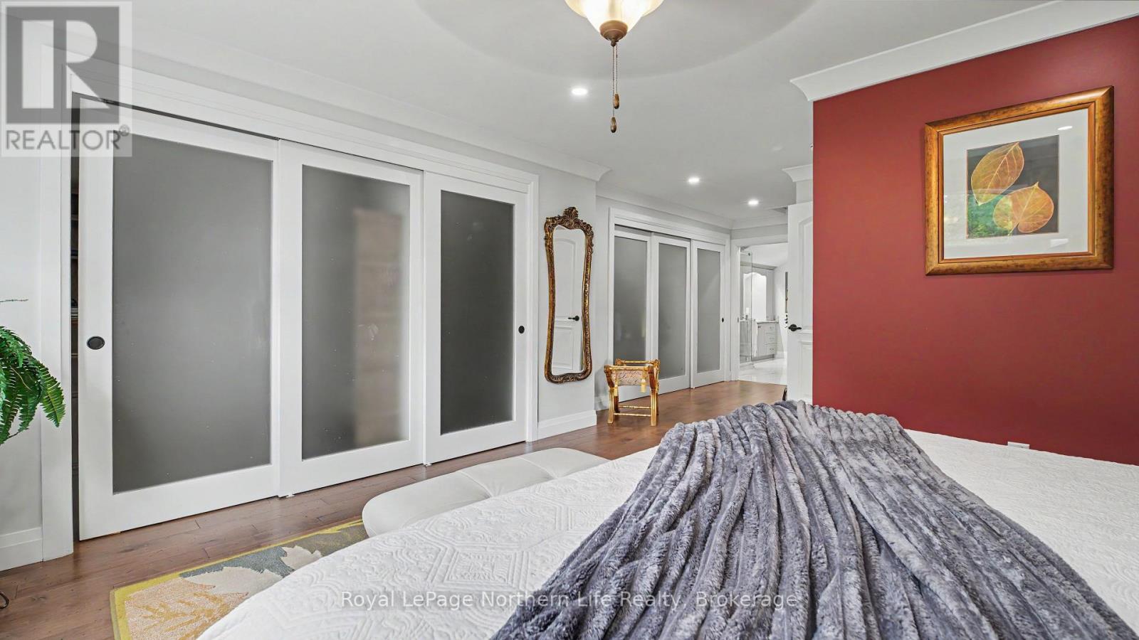 291 FOX DRIVE - 26