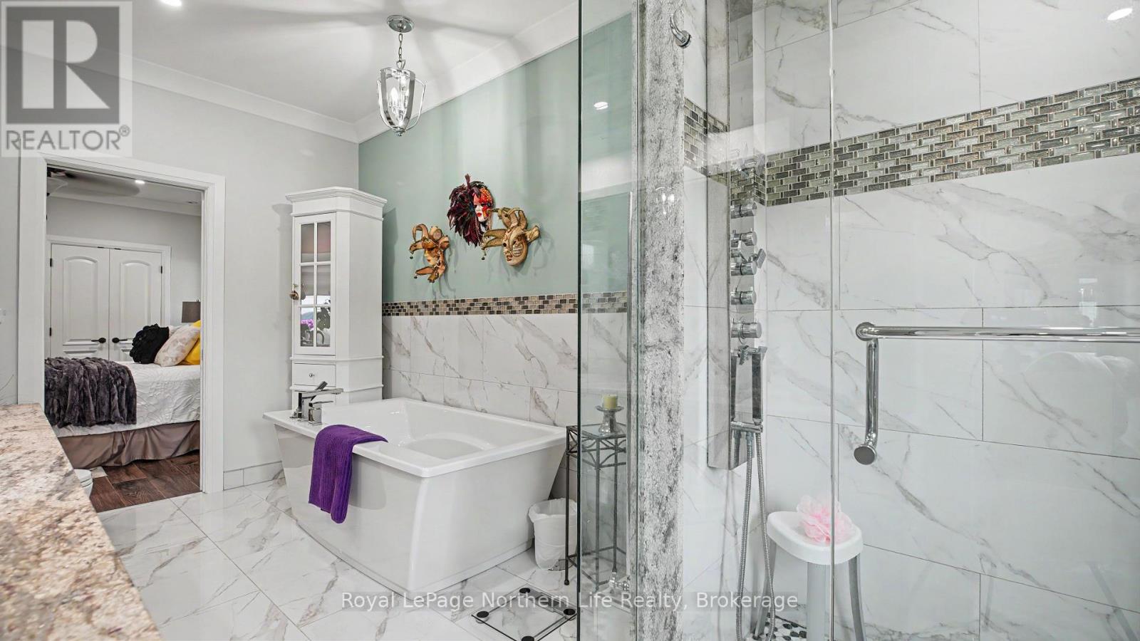 291 FOX DRIVE - 38