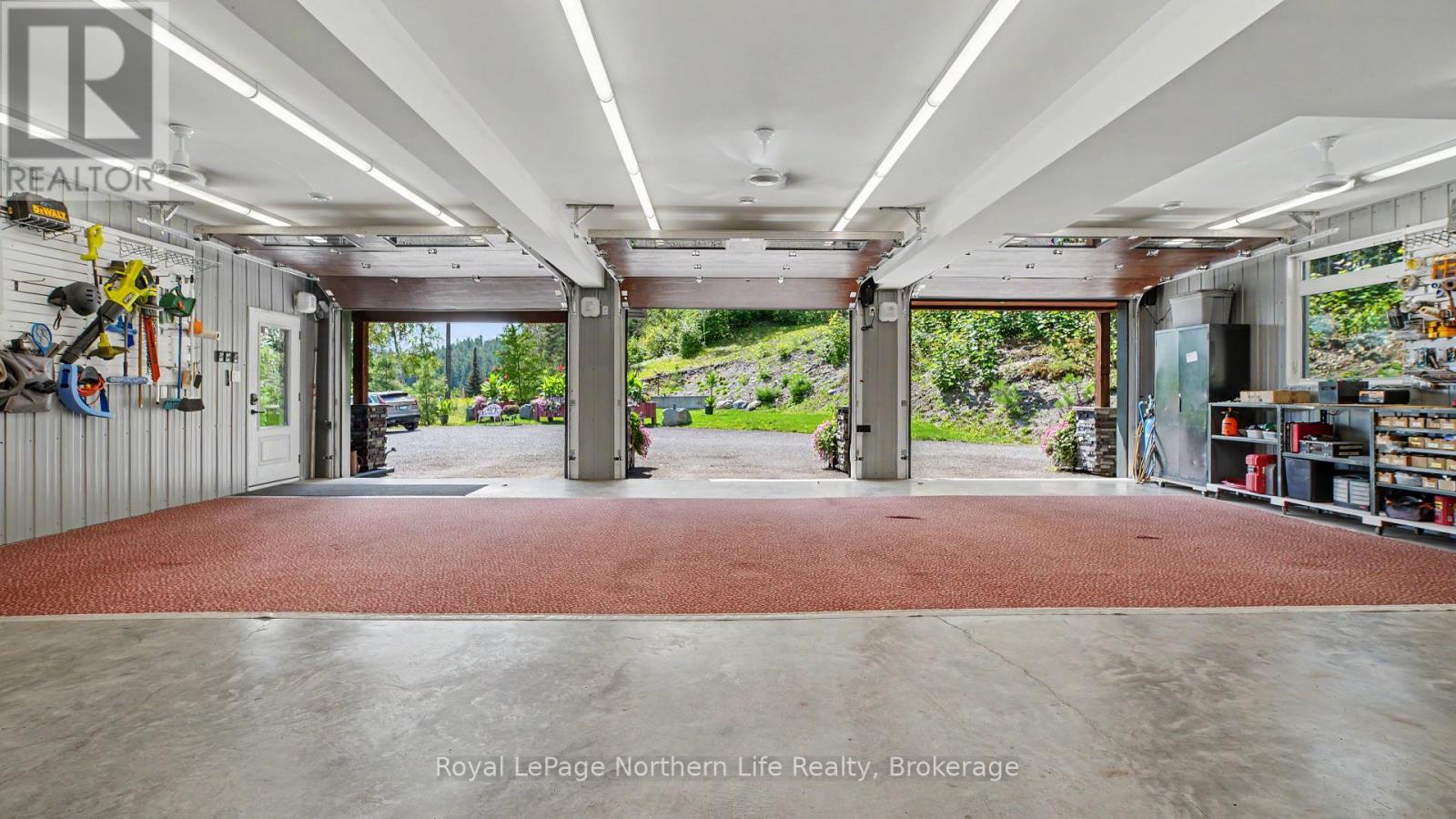 291 FOX DRIVE - 43