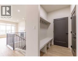 4pc Bathroom - 72 E 300 S, Raymond, AB T0K2S0 Photo 10