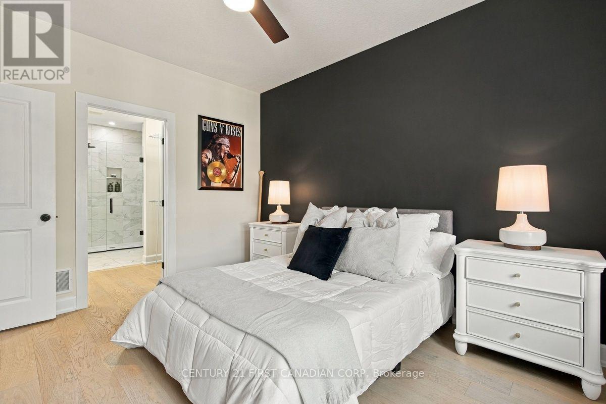 12 Briscoe Crescent — photo 21