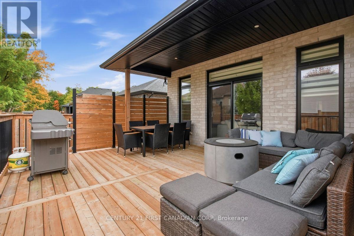 12 Briscoe Crescent — photo 39
